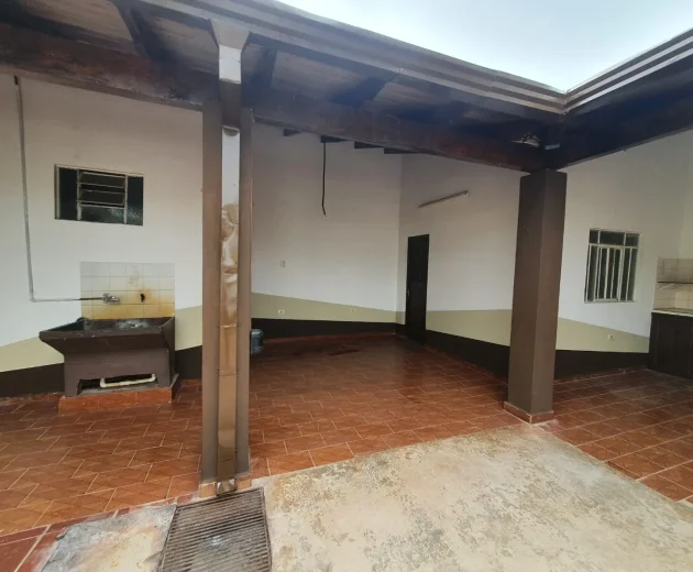 th.outside1200x1200.8080e5c9be898a219eb45cd068249be342b2769d